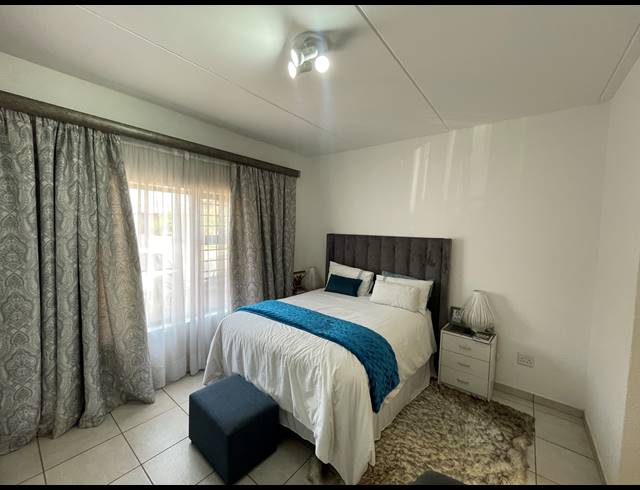 3 BEDROOM SECTIONAL TITLE FOR SALE IN RAVENSWOOD